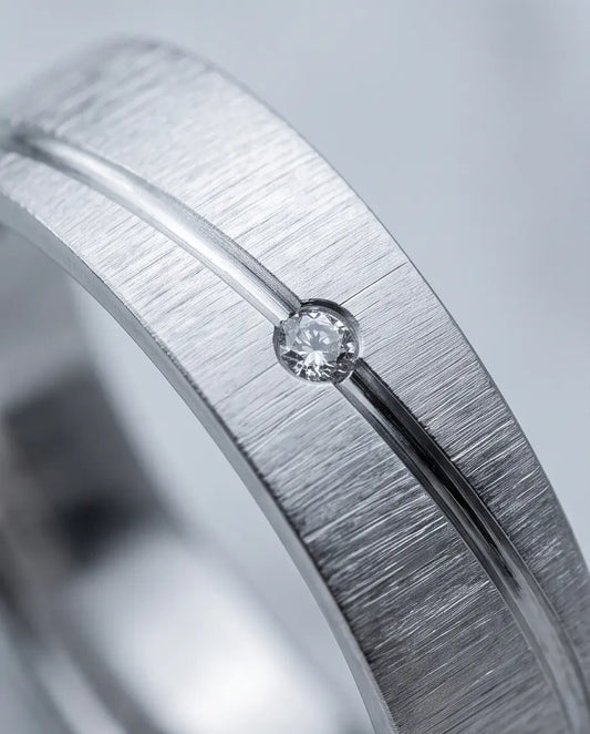 REFINED SILVER SOLACE