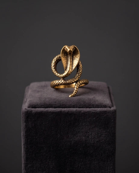 GOLDEN COBRA