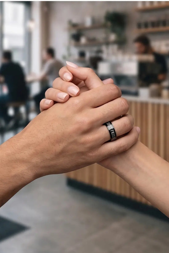 FRIENDLY BLACK RING