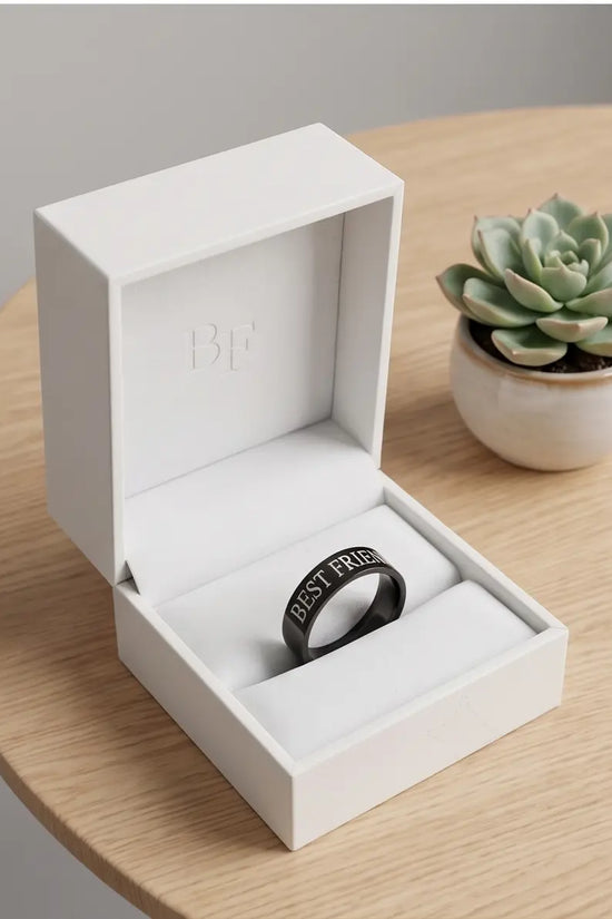 FRIENDLY BLACK RING
