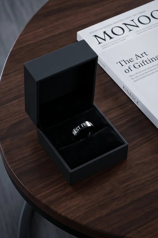 FRIENDLY BLACK RING