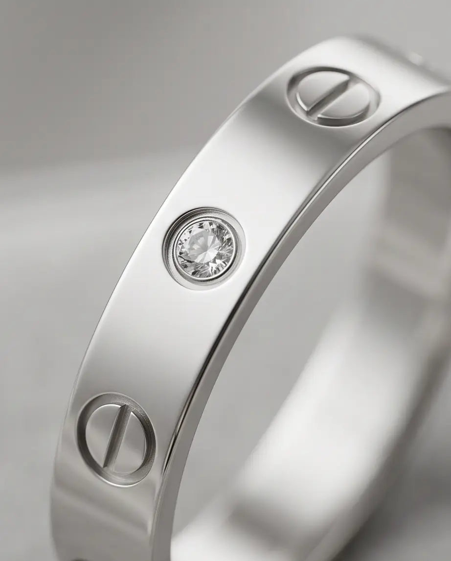 SIGNATURE STUD
