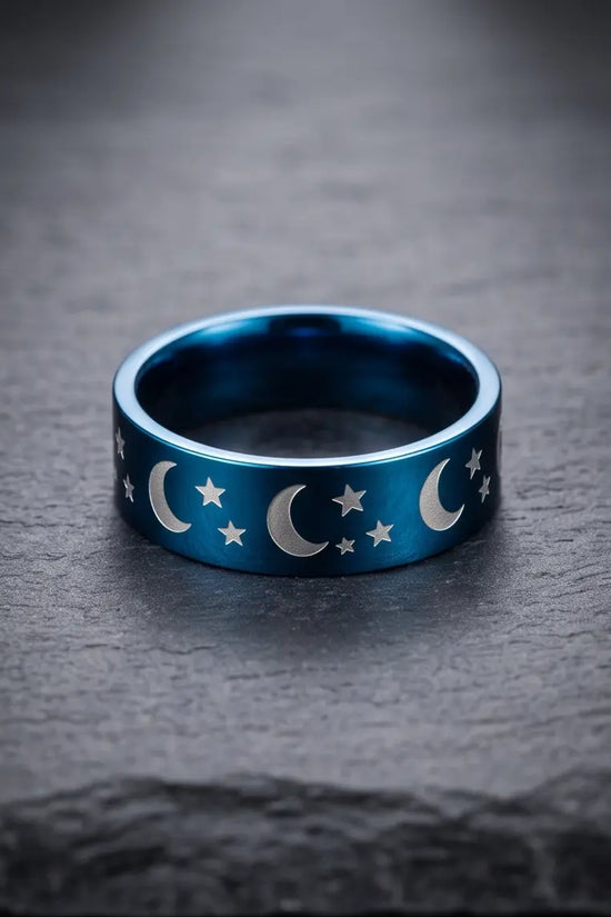 LUNA ROYAL