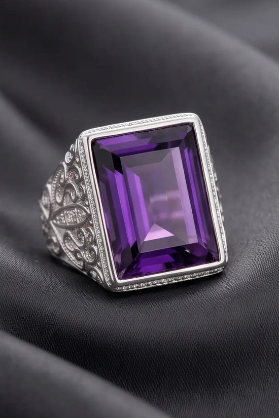 MAJESTIC VIOLET SIGNET