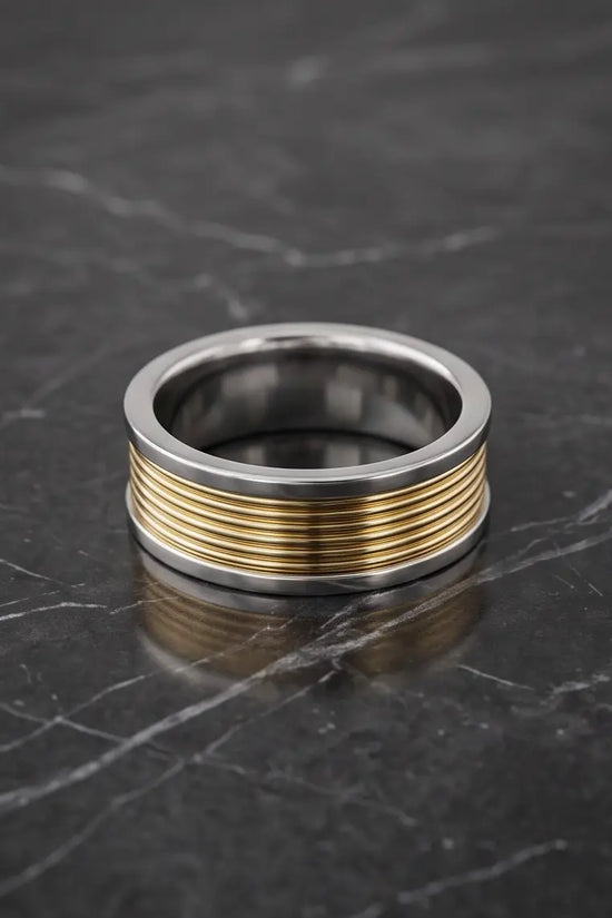 GOLDEN LINEAR LUXE