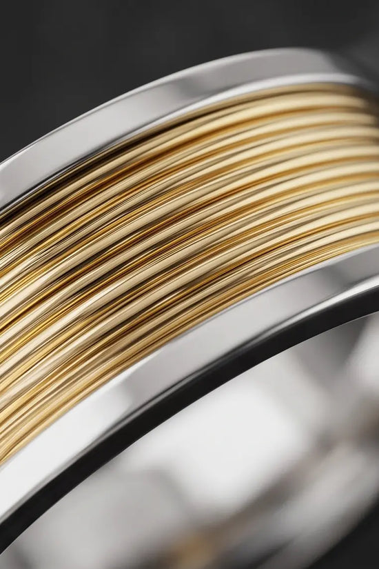 GOLDEN LINEAR LUXE