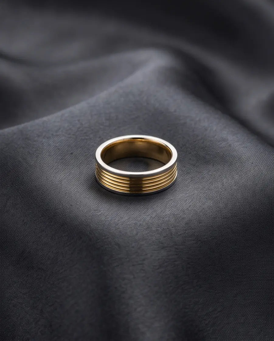 GOLDEN LINEAR LUXE