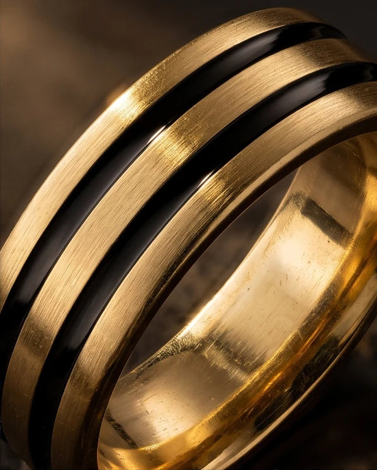 LINEAR LUXURY