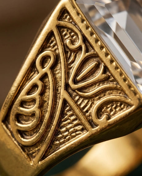GOLDEN MONARCH