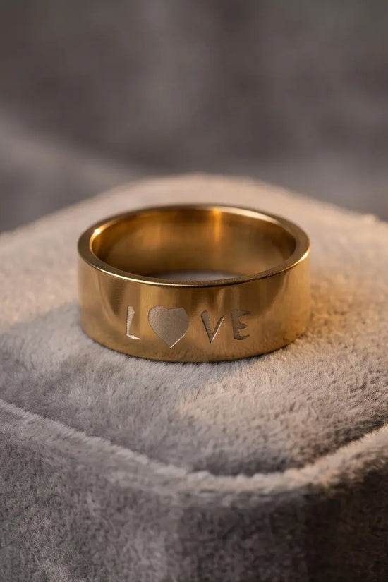 GOLDEN LOVE