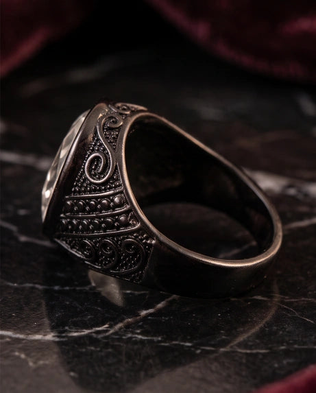LUNAR CRYSTAL
