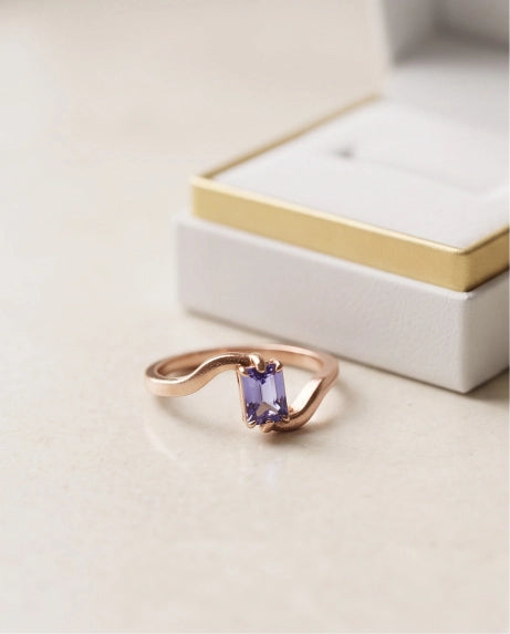 GOLDEN VIOLET