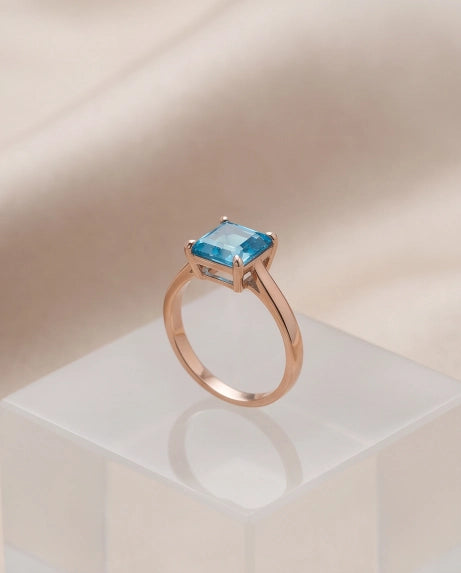 SUNLIT TOPAZ