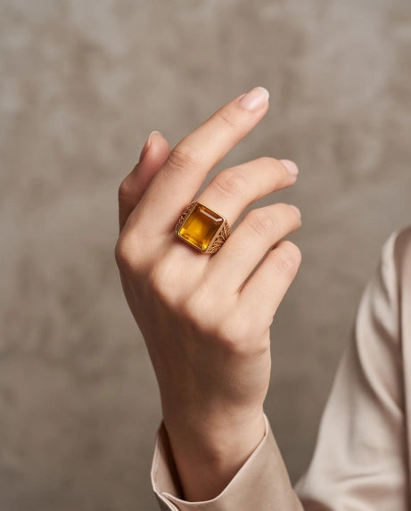 AMBER SIGNET