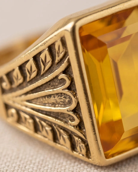 AMBER SIGNET